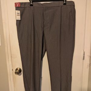 Men's Van Heusen Flex Front Front Pants Size 42X30